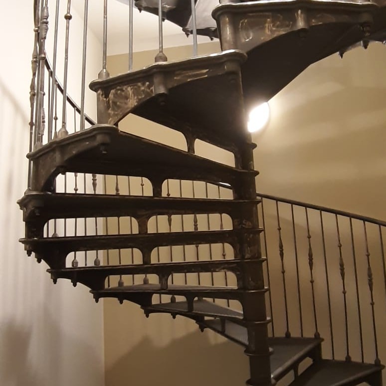 Cast iron spiral staircase model Grand Paris