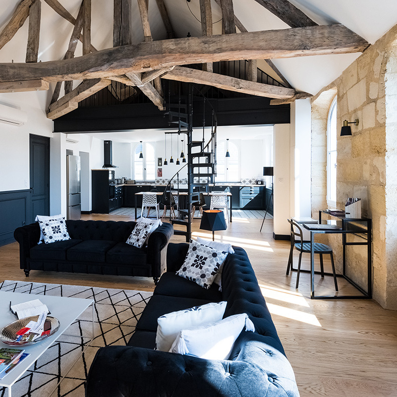Mirecourt model in an Airbnb - Le Foch in Libourne (France)